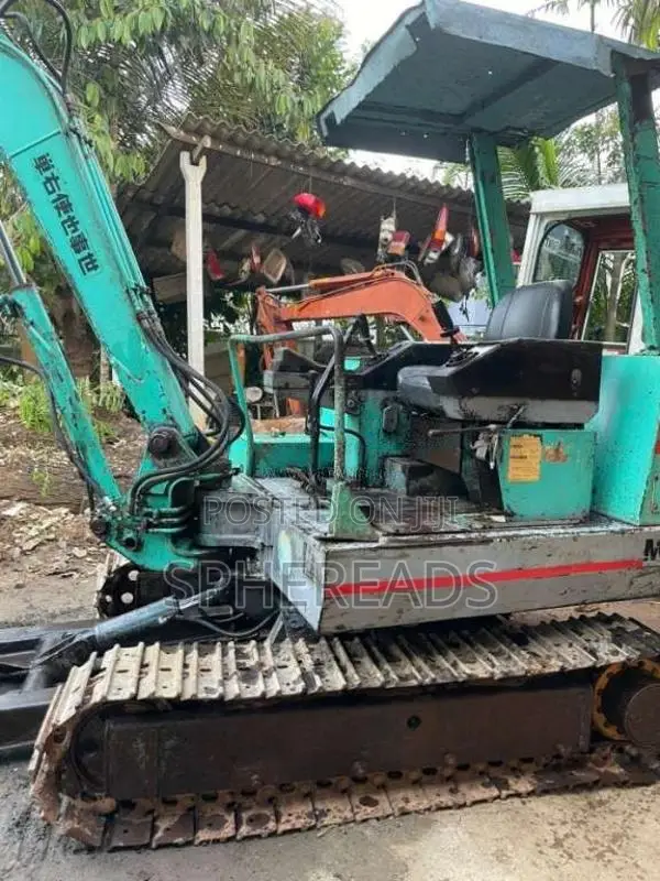 Mitsubishi ME30 Excavator 2015 Heavy-Duty (Used)