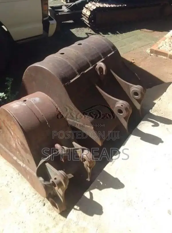 Mitsubishi ME30 Excavator 2015 Heavy-Duty (Used)