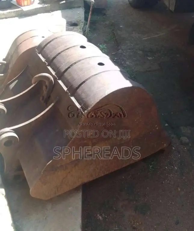 Mitsubishi ME30 Excavator 2015 Heavy-Duty (Used)