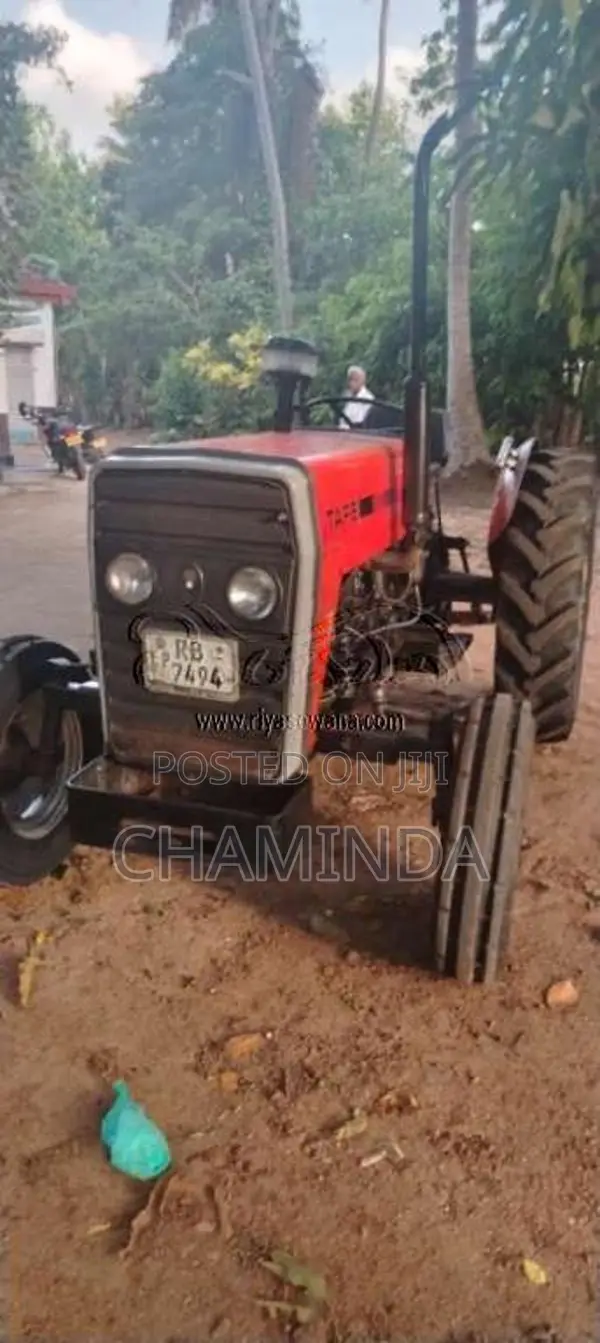 TAFE Tafe 2010 Tractor (Used)