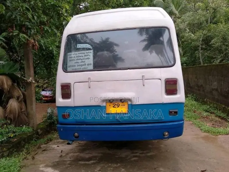 Isuzu Journey M 1982 Bus (Used)