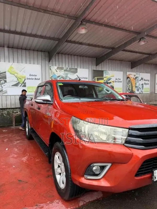 Toyota Hilux 2016 Pickup (Used)