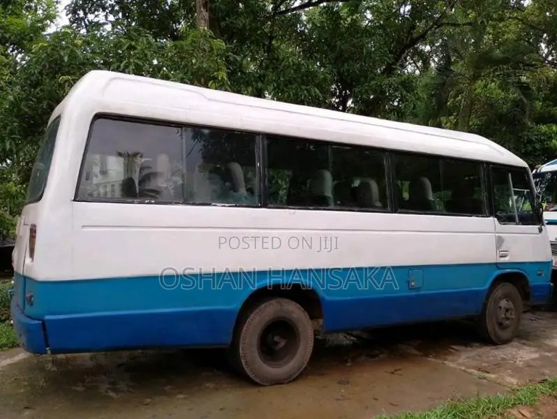 Isuzu Journey M 1982 Bus (Used)