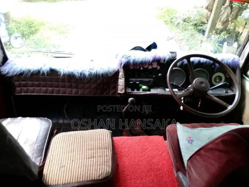 Isuzu Journey M 1982 Bus (Used)