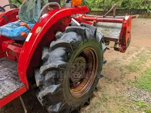 Massey-Ferguson 1552 2018 Tractor (Used)