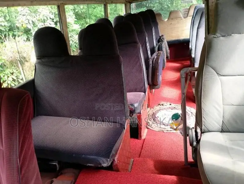 Isuzu Journey M 1982 Bus (Used)