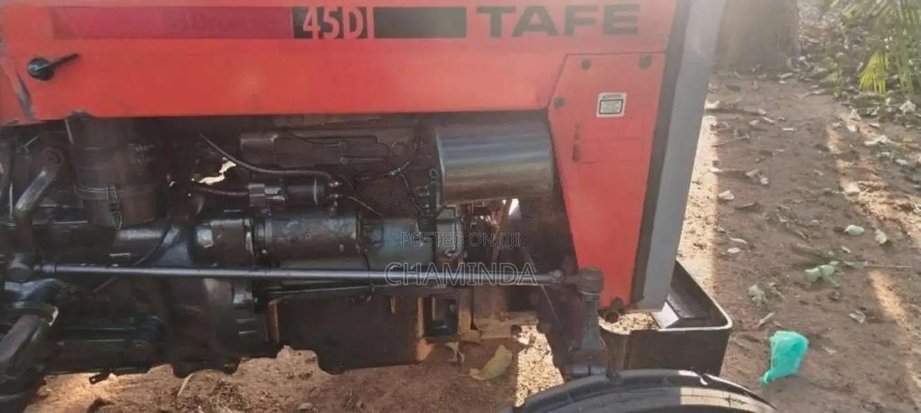TAFE Tafe 2010 Tractor (Used)