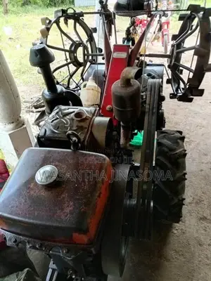 Ford Gn 12 2000 Tractor (Used)