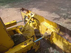 Komatsu D20A6 2005 Heavy-Duty (Used)