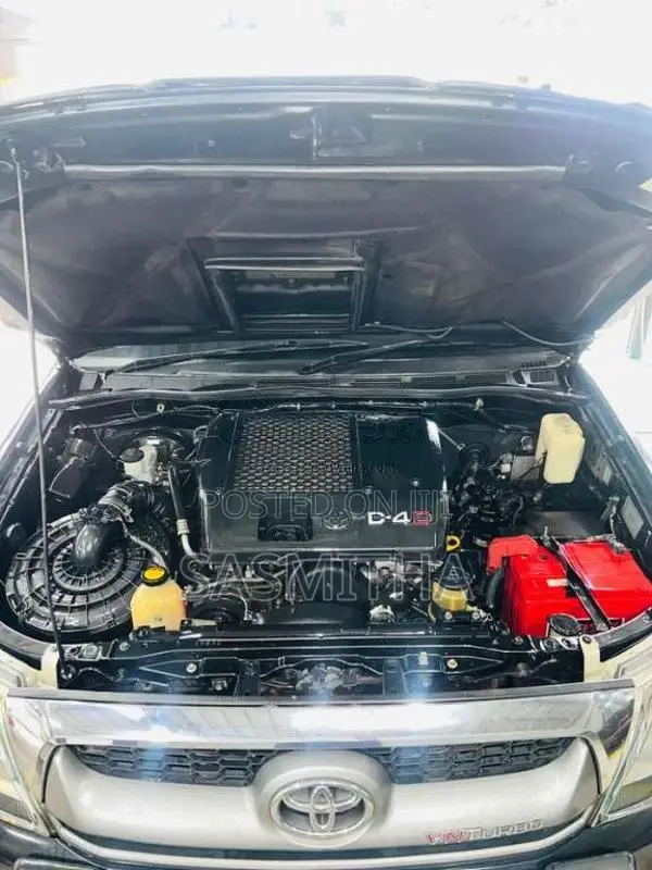 Toyota Hilux Smart 2010 Pickup (Used)