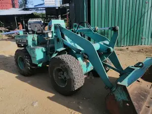 Mitsubishi Loader 2018 Heavy-Duty (Used)