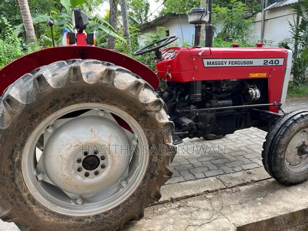 Massey-Ferguson 240 1980 Tractor (Used)