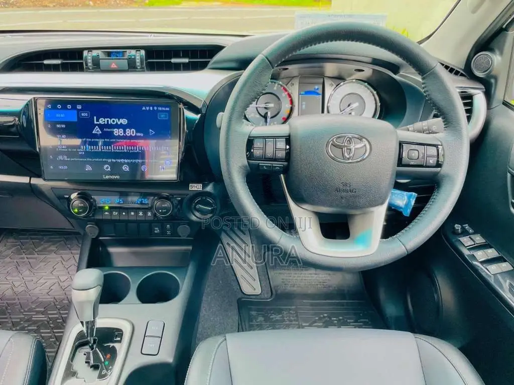 Toyota Hilux 2025 Pickup (Used)