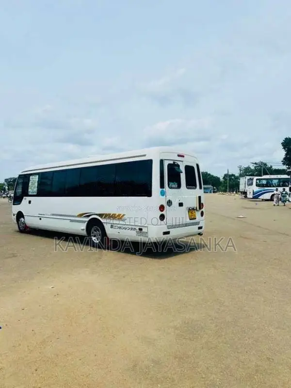 Mitsubishi Rosa 2013 Bus (Used)