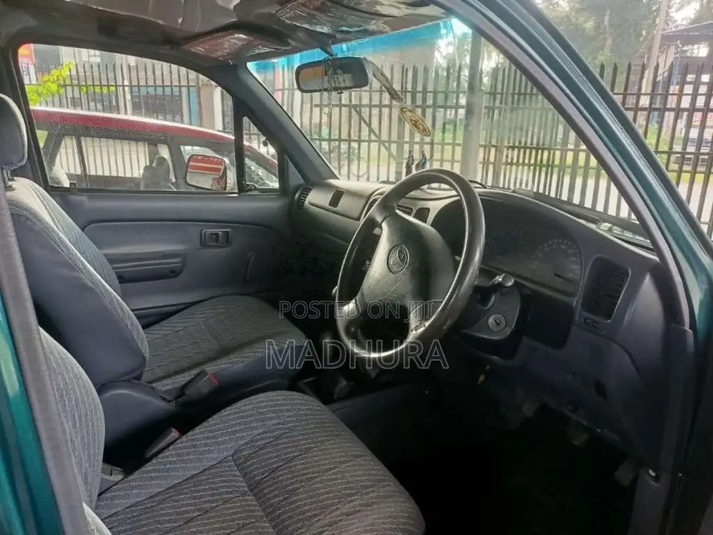 Toyota LN166 1998 Pickup (Used)
