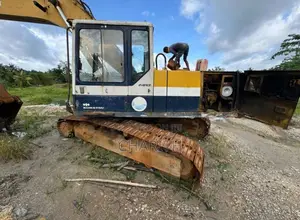 Komatsu PC200 1995 Heavy-Duty (Used)