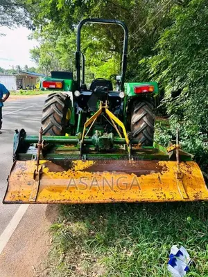 John-Deere 5047 2013 Tractor (Used)