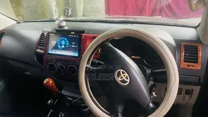 Toyota Hilux 2010 Pickup (Used)
