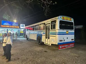 Ashok-Leyland Hino Power 2007 Bus (Used)