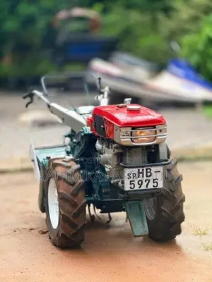 Kubota K 700 2008 Tractor (Used)