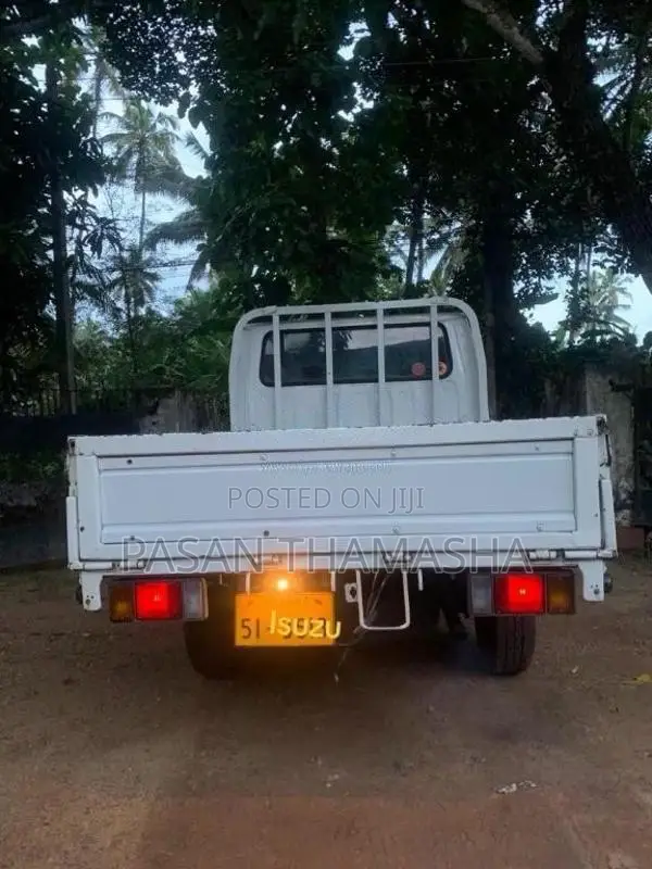 Isuzu CrewCab 1985 Crew Cab (Used)