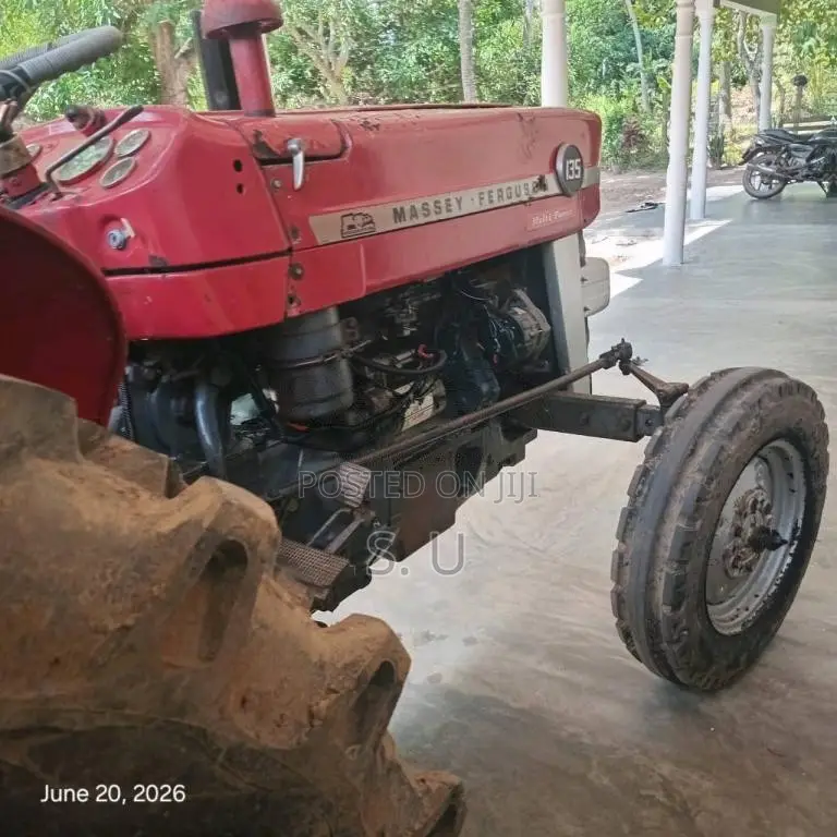 Massey-Ferguson MF135 1993 Tractor (Used)