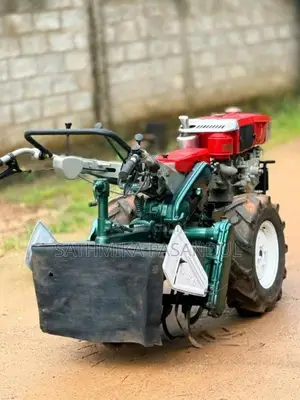 Kubota K 700 2008 Tractor (Used)