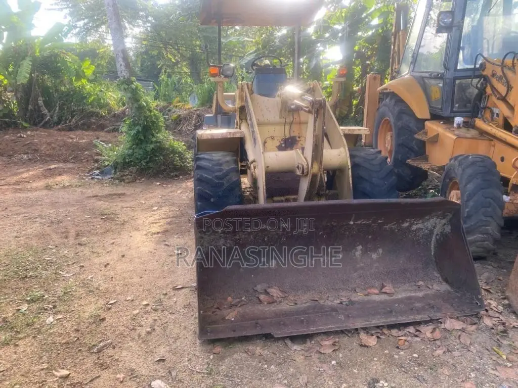 Komatsu WA 50A Wheel Loader 2012 Heavy-Duty (Used)