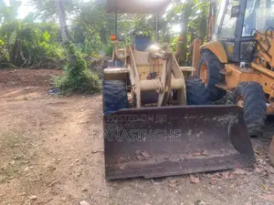 Komatsu WA 50A Wheel Loader 2012 Heavy-Duty (Used)