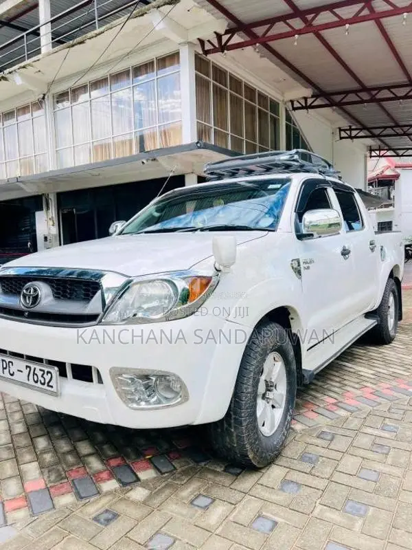 Toyota Hilux 2011 Pickup (Used)