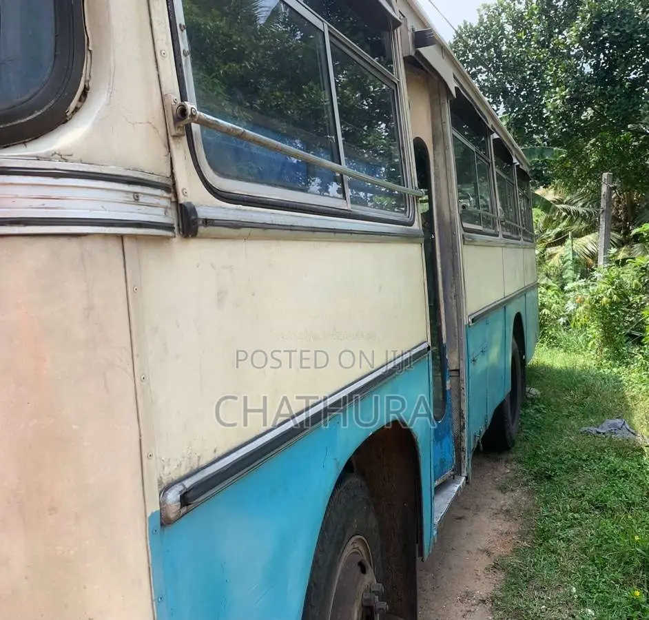 Ashok-Leyland Comet 1991 Bus (Used)
