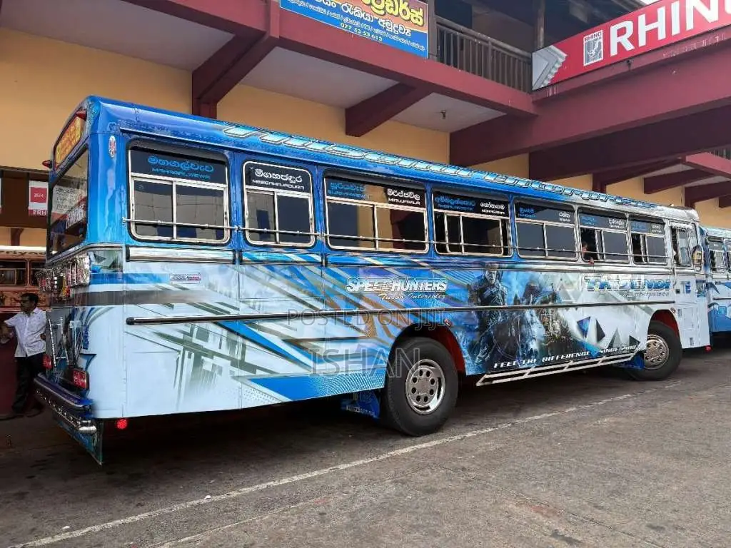 Ashok-Leyland Viking 2013 Bus (Used)