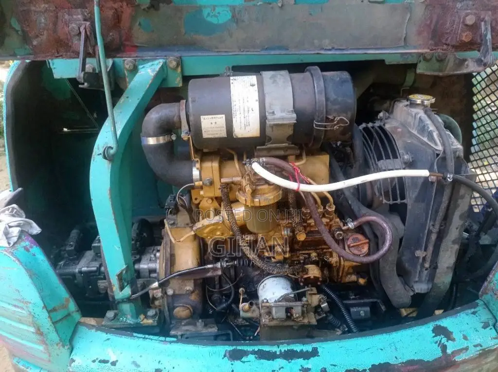 Komatsu Excavator 20-7 2001 Heavy-Duty (Used)