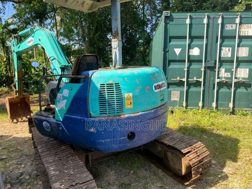 Komatsu 40 2010 Heavy-Duty (Used)