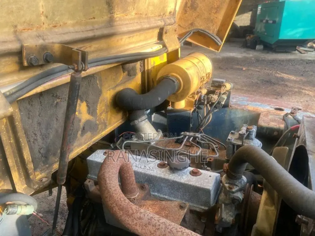 Komatsu WA 50A Wheel Loader 2012 Heavy-Duty (Used)