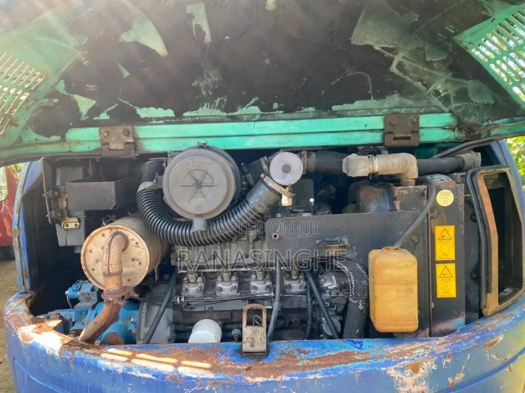 Komatsu 40 2010 Heavy-Duty (Used)