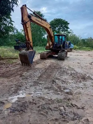 Komatsu 150 2010 Heavy-Duty (Used)