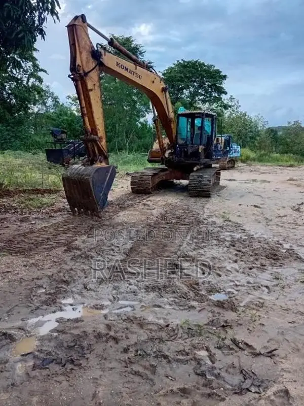 Komatsu 150 2010 Heavy-Duty (Used)