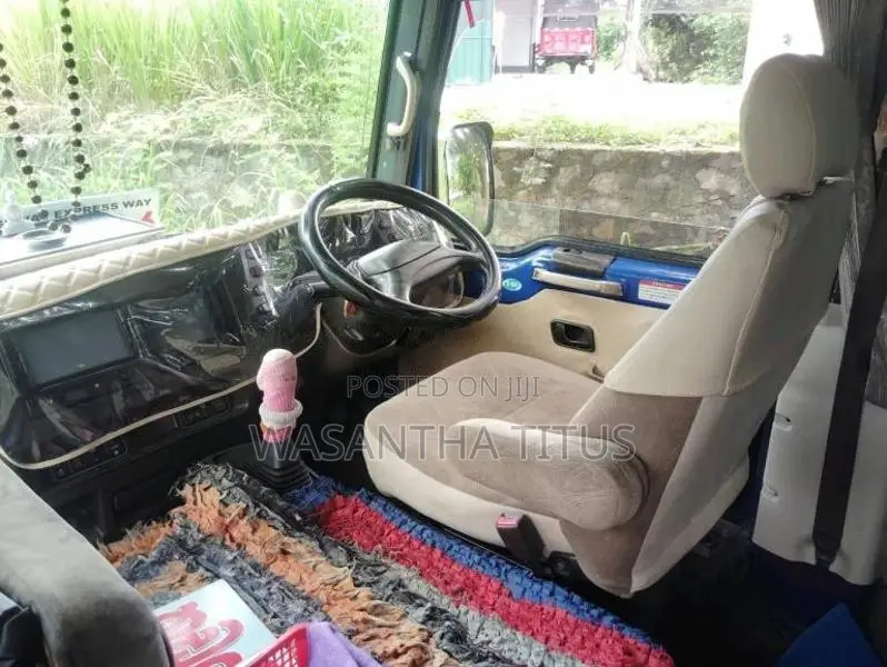 Mitsubishi Rosa Custom 2013 Bus (Used)