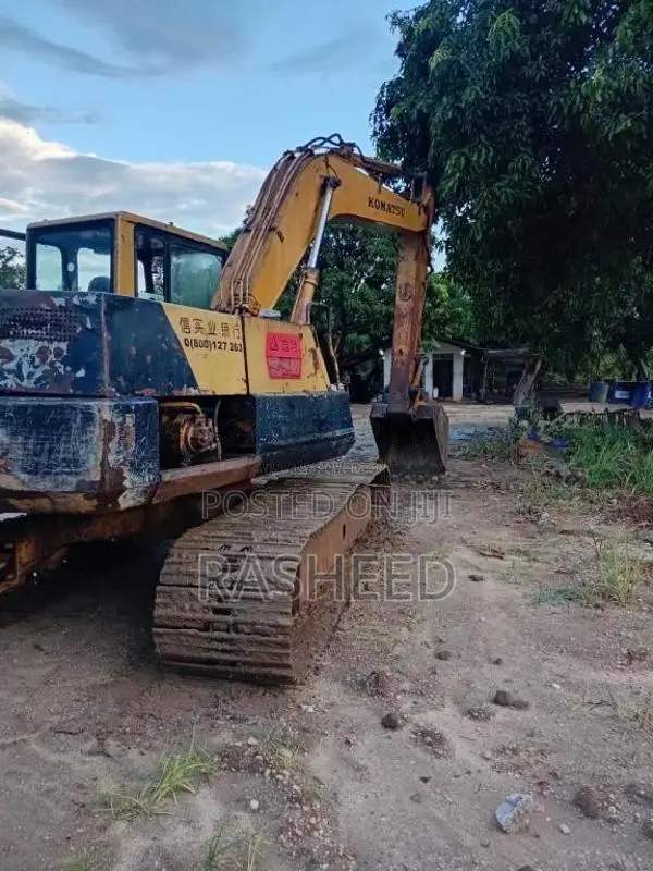 Komatsu 150 2010 Heavy-Duty (Used)