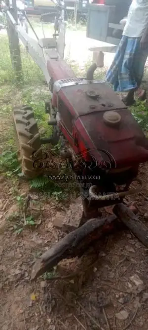 Kubota Kubota 2001 Tractor (Used)