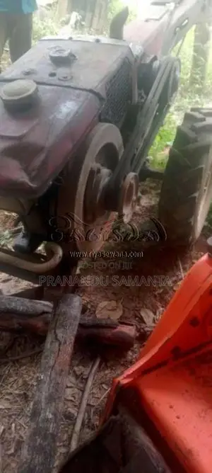 Kubota Kubota 2001 Tractor (Used)