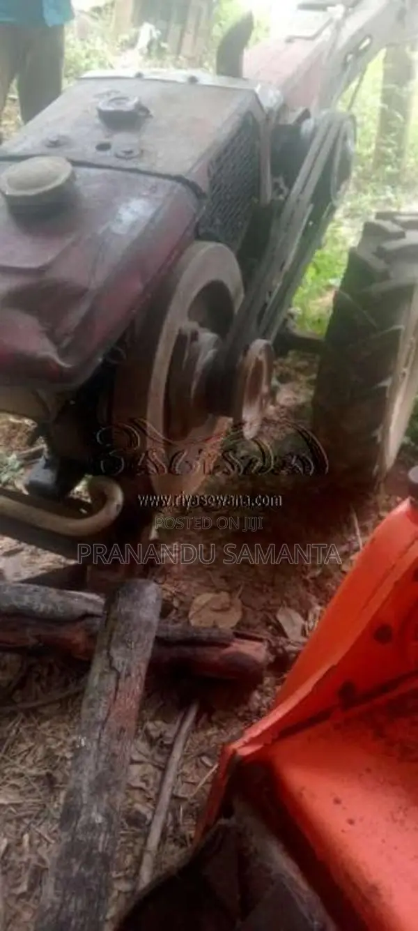 Kubota Kubota 2001 Tractor (Used)
