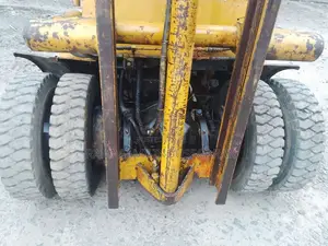 Komatsu Forklift 2001 Heavy-Duty (Used)