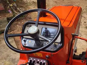 Kubota Kubota 1989 Tractor (Used)