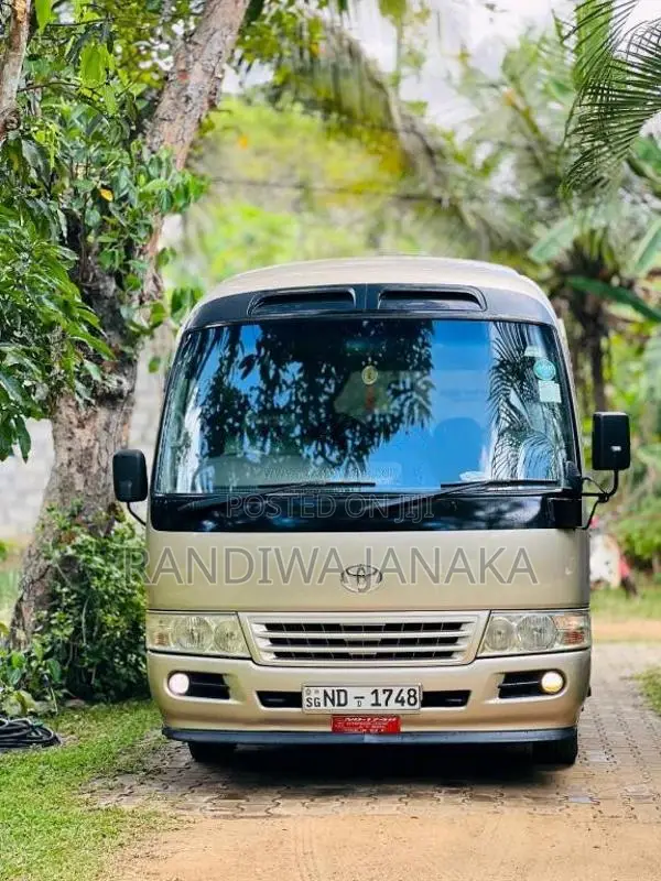 Toyota Coaster 2011 Bus (Used)