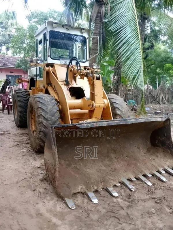 Komatsu Komatsu 2015 Heavy-Duty (Used)