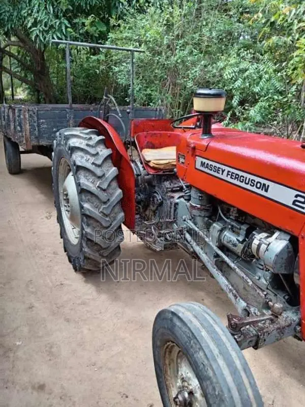 Massey-Ferguson 240 Super 1990 Tractor (Used)