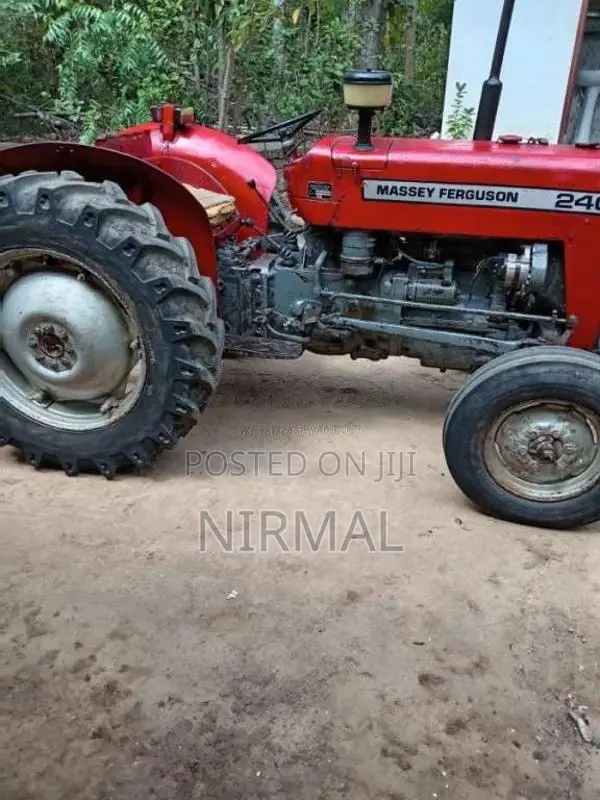 Massey-Ferguson 240 Super 1990 Tractor (Used)