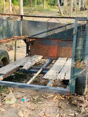 New-Holland Trailer 2012 Tractor (Used)